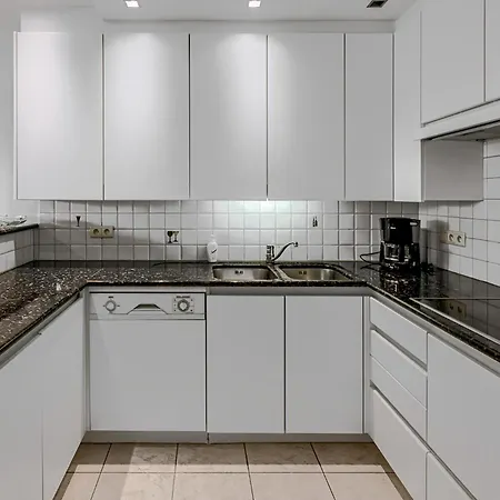 Four Seasons 0204 G-16