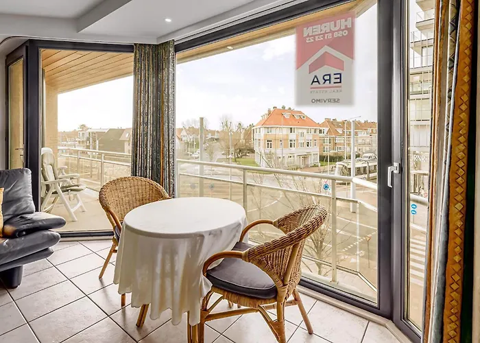 Four Seasons 0204 Met Garage * نيوبورت