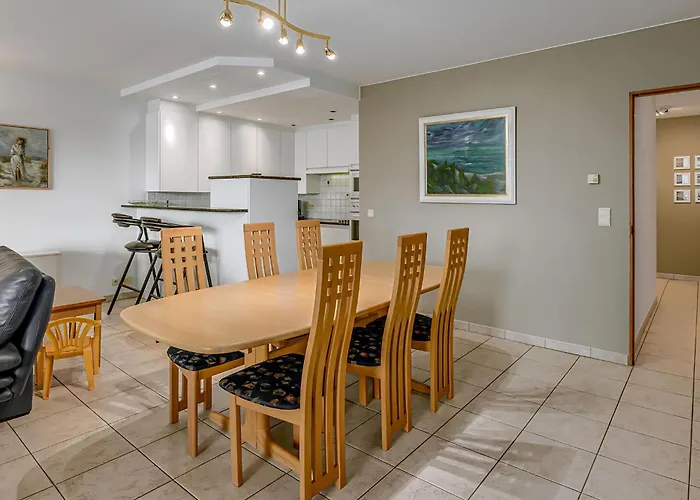 Four Seasons 0204 Met Garage